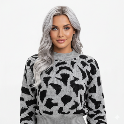 Close-up breisel en print detail trui luipaardprint grijs – ronde hals